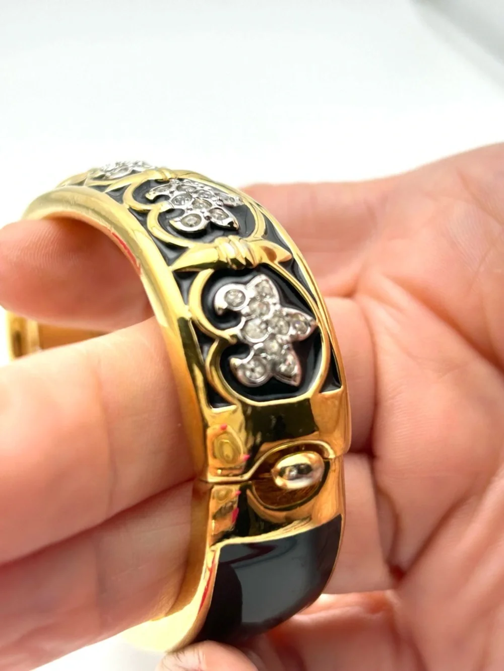 Swarovski Crystal Black Fleur Di Lis Hinged Bangle Bracelet - Picture 7 of 7